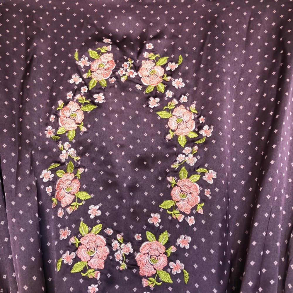 Robe - Picture 6 of 6